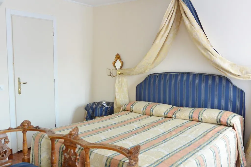 ***  Hotel San Zulian Venedik İtalya