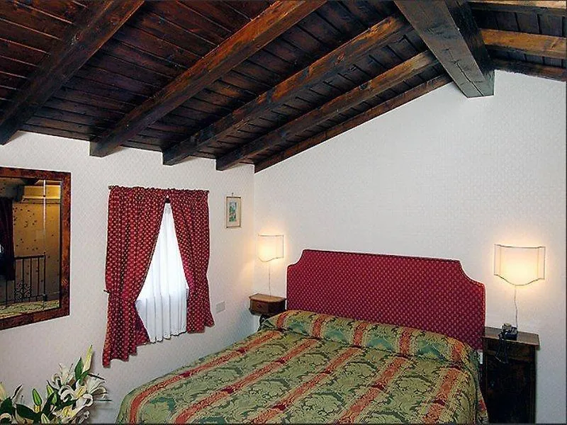 Hotel San Zulian Venedik