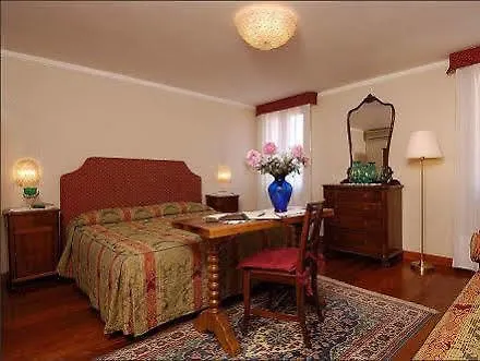 ***  Hotel San Zulian Venice Italy
