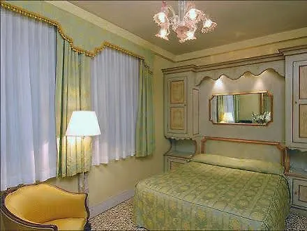 Hotel San Zulian Venice
